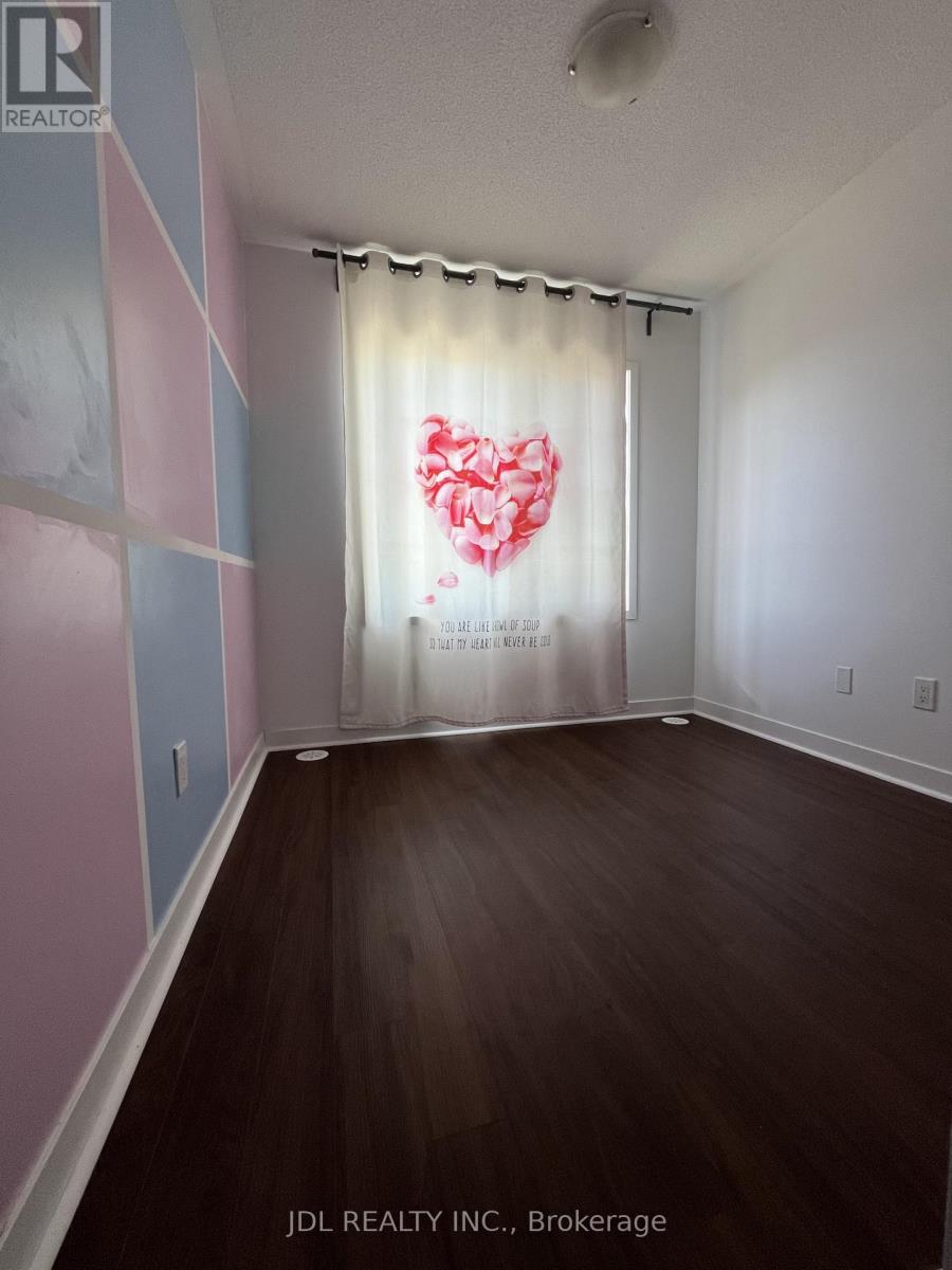 302 Clay Stones Street, Newmarket, Ontario  L3X 0M1 - Photo 11 - N12551832