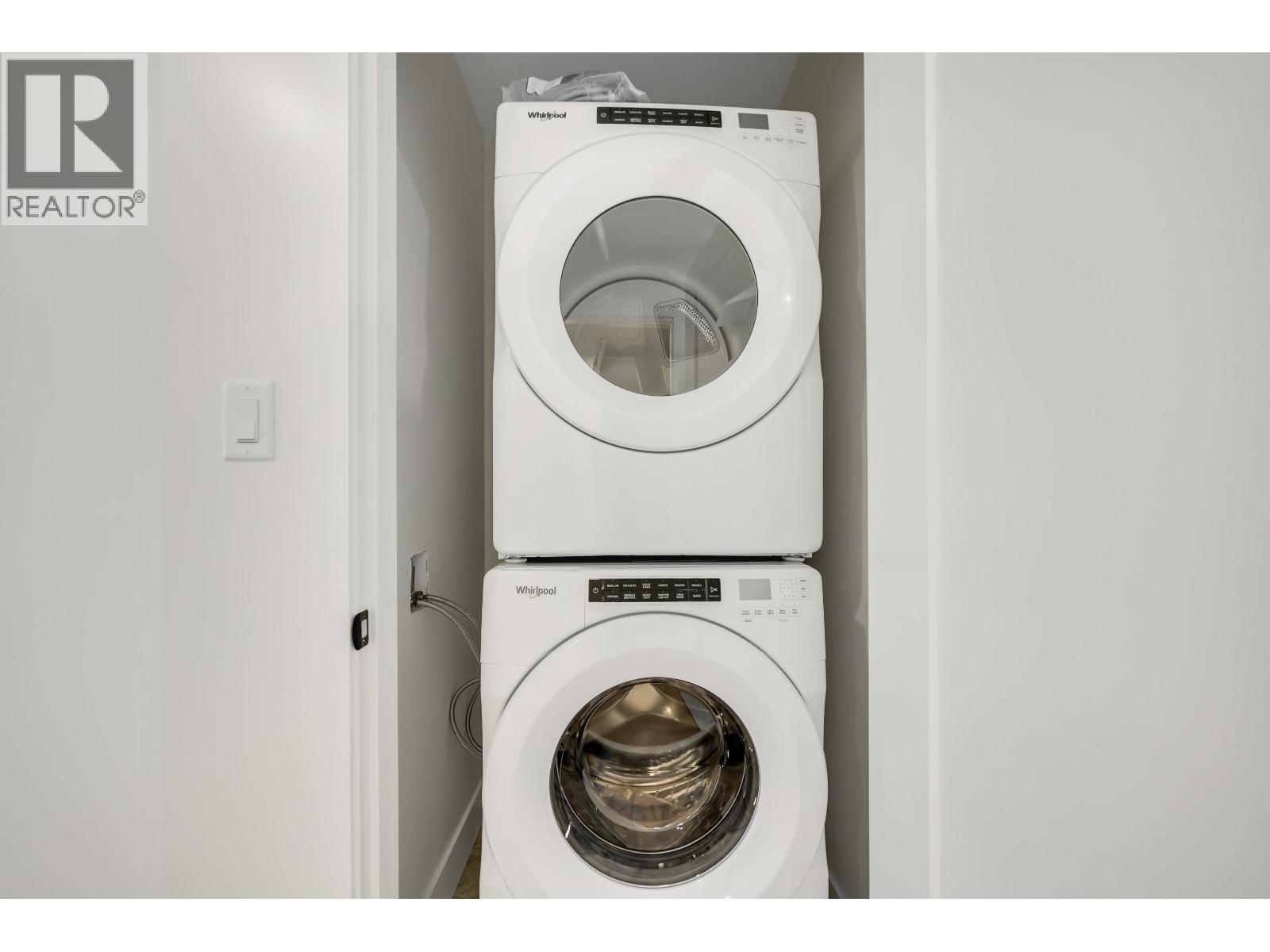 1005 Phare Crescent, Pemberton, British Columbia  V0N 2L1 - Photo 12 - R3114883