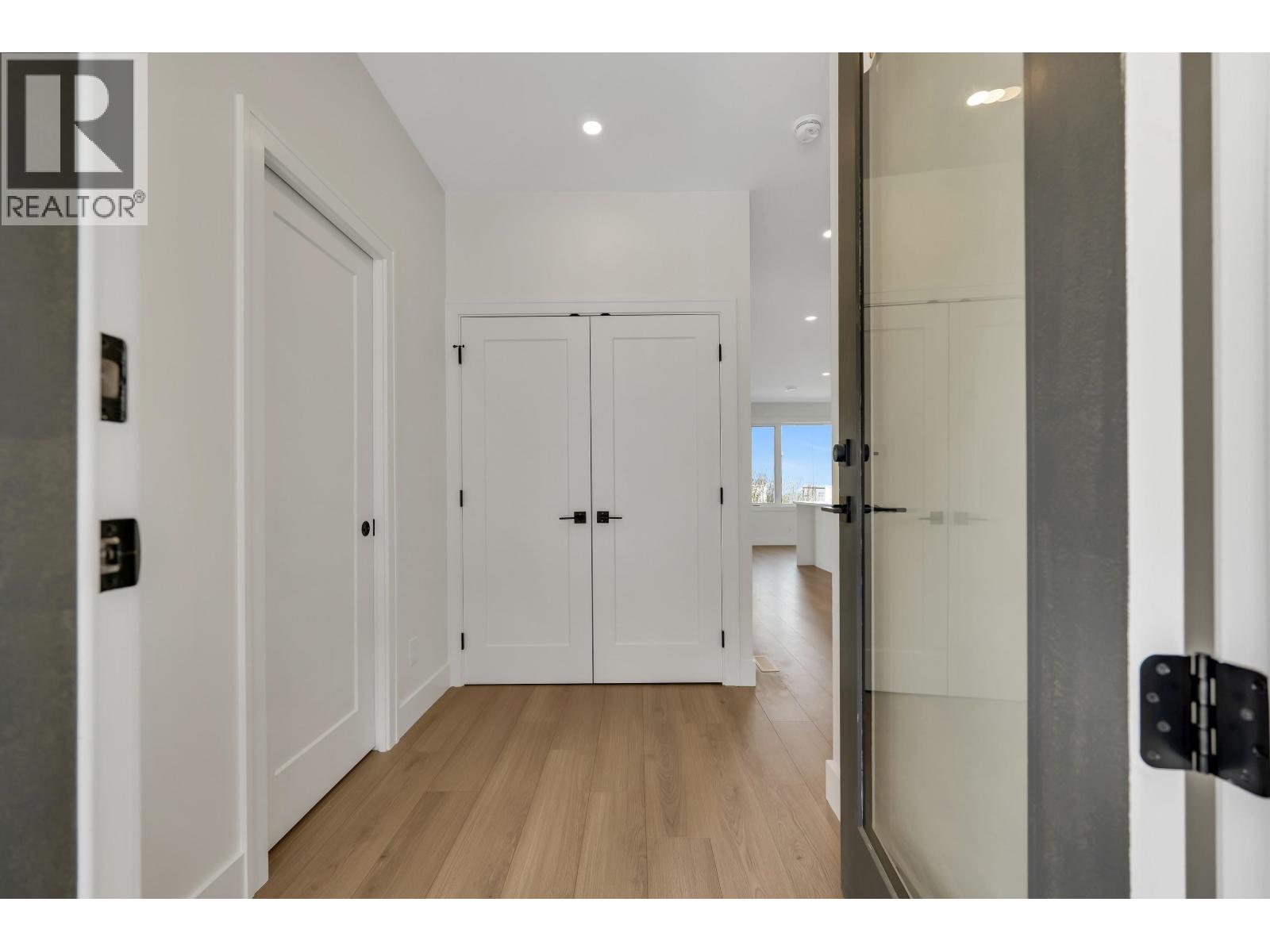 1005 Phare Crescent, Pemberton, British Columbia  V0N 2L1 - Photo 7 - R3114883