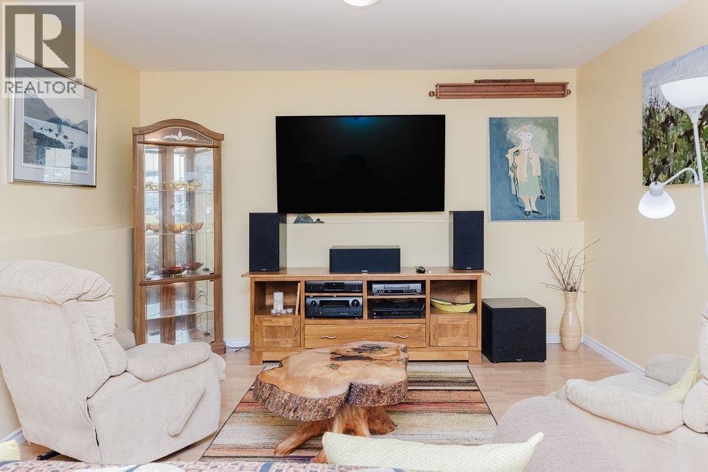 6308 Jasper Road, Sechelt, British Columbia  V0N 3A7 - Photo 12 - R3114886