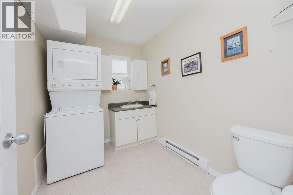 6308 Jasper Road, Sechelt, British Columbia  V0N 3A7 - Photo 13 - R3114886