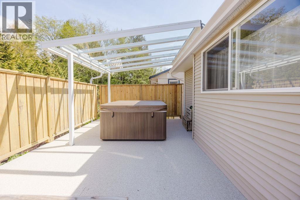 6308 Jasper Road, Sechelt, British Columbia  V0N 3A7 - Photo 18 - R3114886