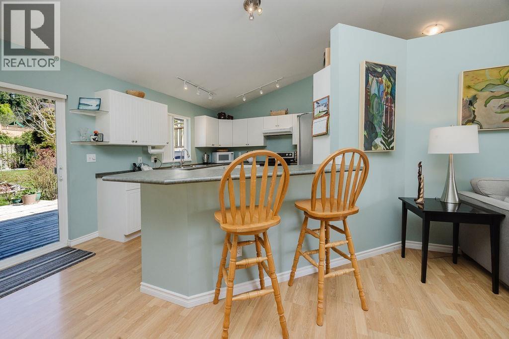 6308 Jasper Road, Sechelt, British Columbia  V0N 3A7 - Photo 6 - R3114886