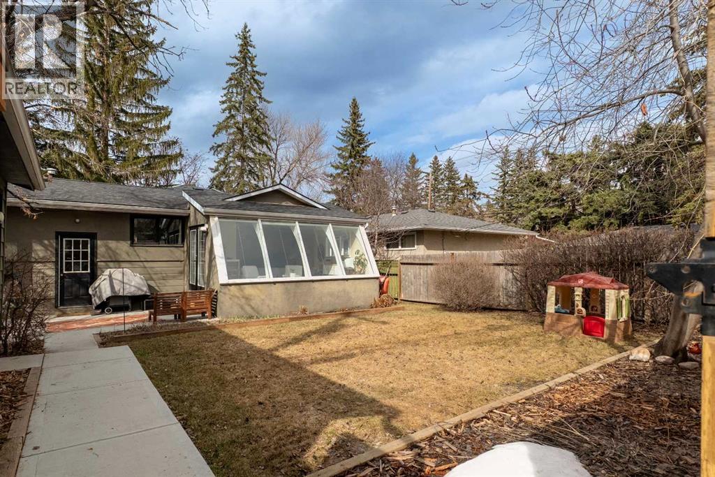 2507 Chicoutimi Drive Nw, Calgary, Alberta  T2L 0W4 - Photo 33 - A2301982