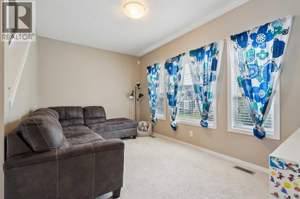 22 Nolanfield Heights NW, Calgary, Alberta  T3R 0M1 - Photo 4 - A2302346