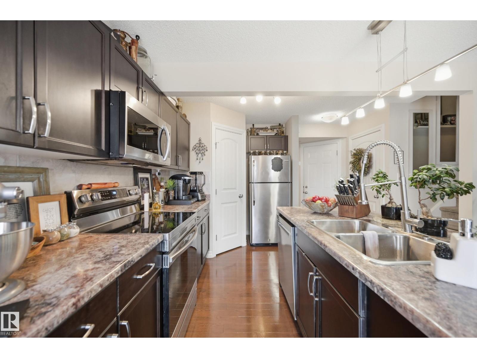 4 Peter St, Spruce Grove, Alberta  T7X 0R4 - Photo 8 - E4483626