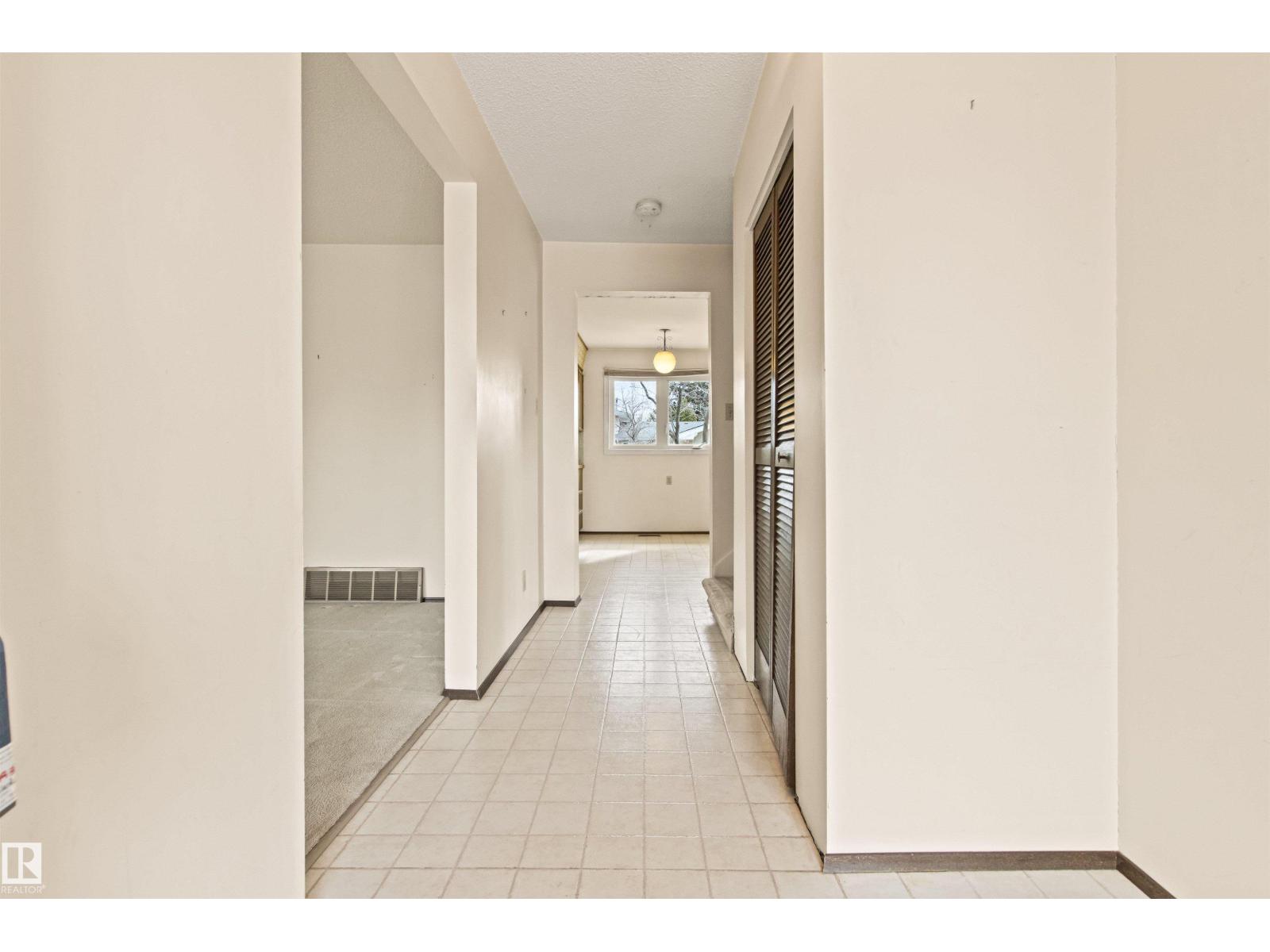 5011 143 St Nw, Edmonton, Alberta  T6H 4E1 - Photo 2 - E4483628