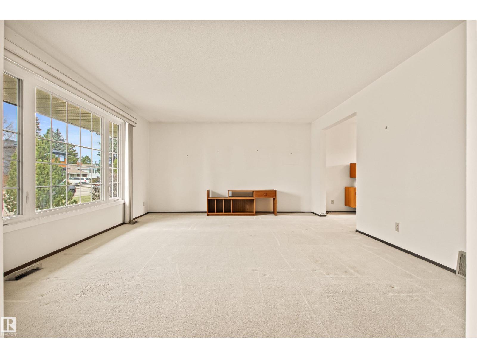 5011 143 St Nw, Edmonton, Alberta  T6H 4E1 - Photo 4 - E4483628