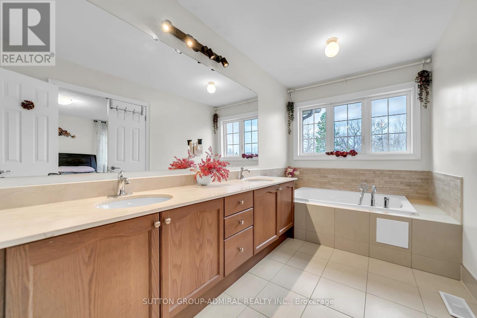 7 Gamble Glen Crescent, Richmond Hill, Ontario  L4S 2T3 - Photo 27 - N13033116