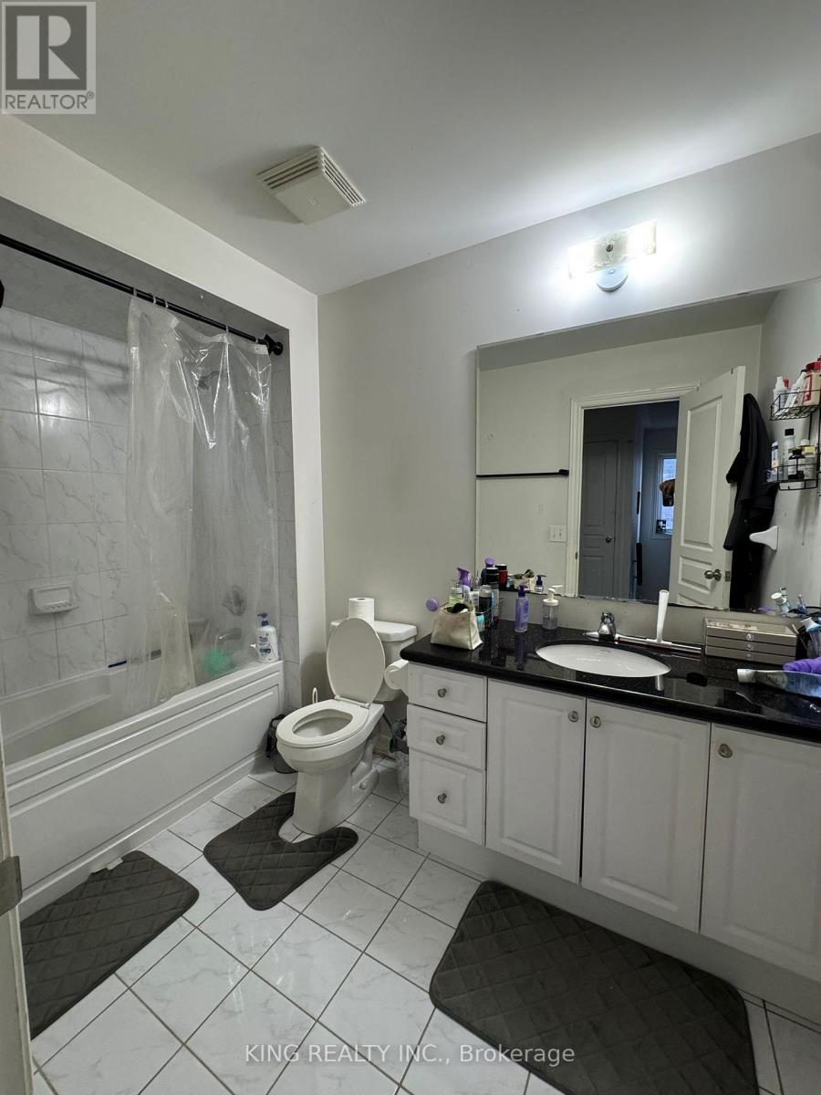 18 Eastlake Road, Brampton, Ontario  L7A 3S2 - Photo 14 - W13033114