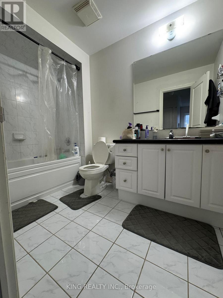 18 Eastlake Road, Brampton, Ontario  L7A 3S2 - Photo 16 - W13033114