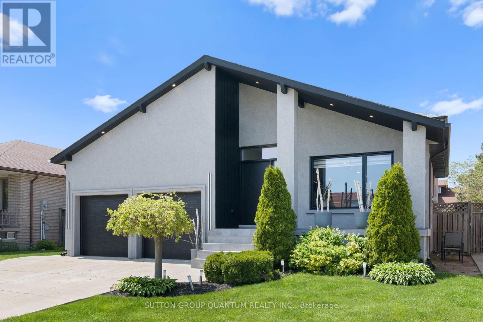 17 CLEARVIEW DRIVE, Hamilton, Ontario