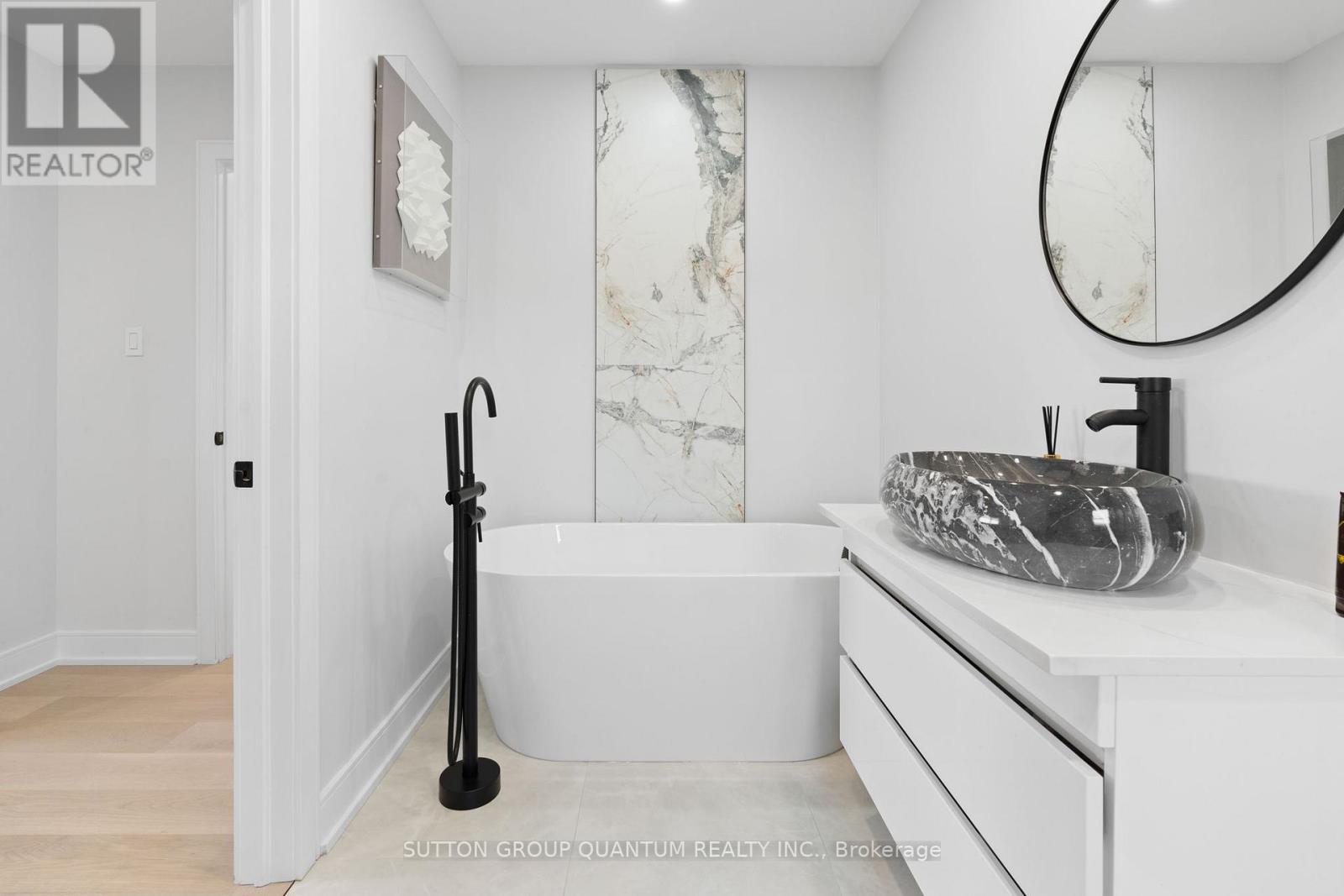 17 Clearview Drive, Hamilton, Ontario  L8K 4Y4 - Photo 20 - X13033106