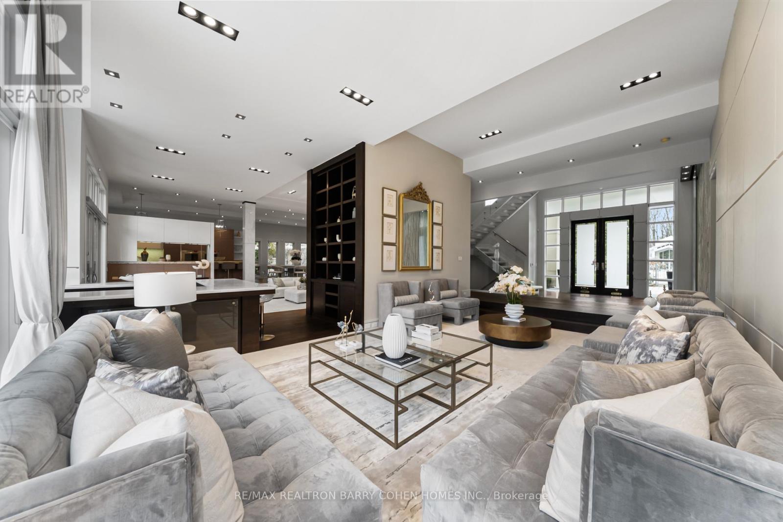 19 Maryvale Crescent, Richmond Hill, Ontario  L4C 6P6 - Photo 5 - N13023760