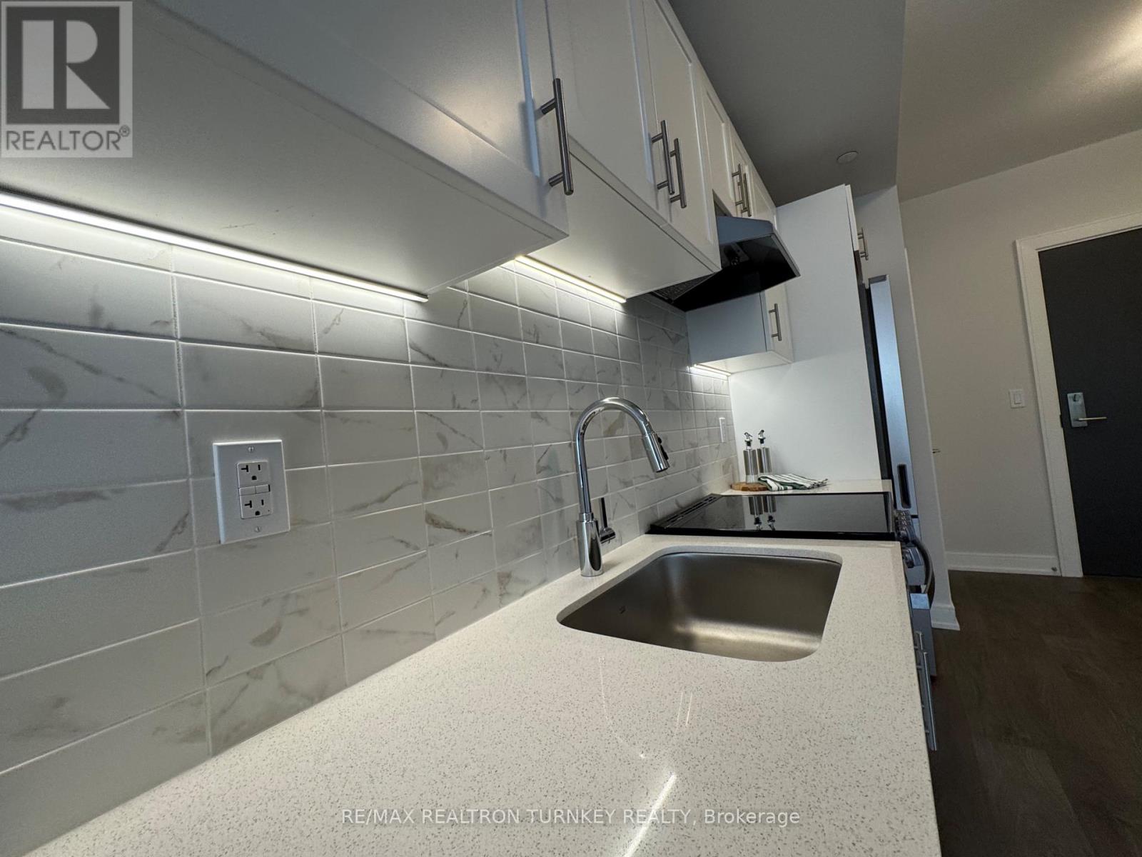 905 - 715 Davis Drive, Newmarket, Ontario  L3Y 0J2 - Photo 9 - N13032654