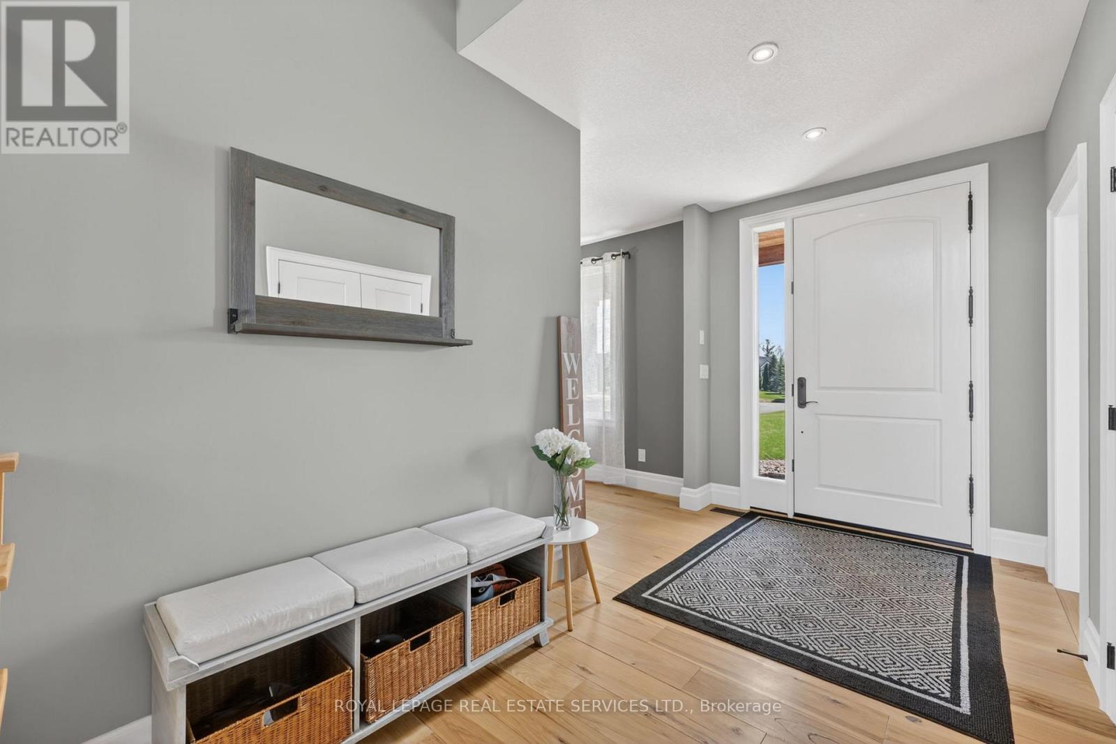 18 Walnut Drive, Wasaga Beach, Ontario  L9Z 0A9 - Photo 3 - S13015204