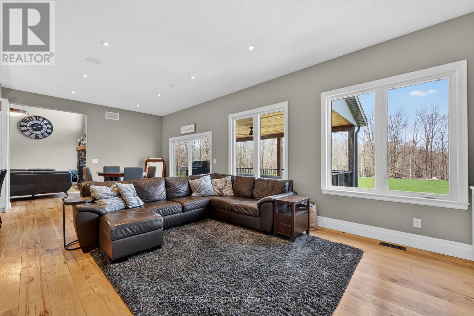 18 Walnut Drive, Wasaga Beach, Ontario  L9Z 0A9 - Photo 9 - S13015204