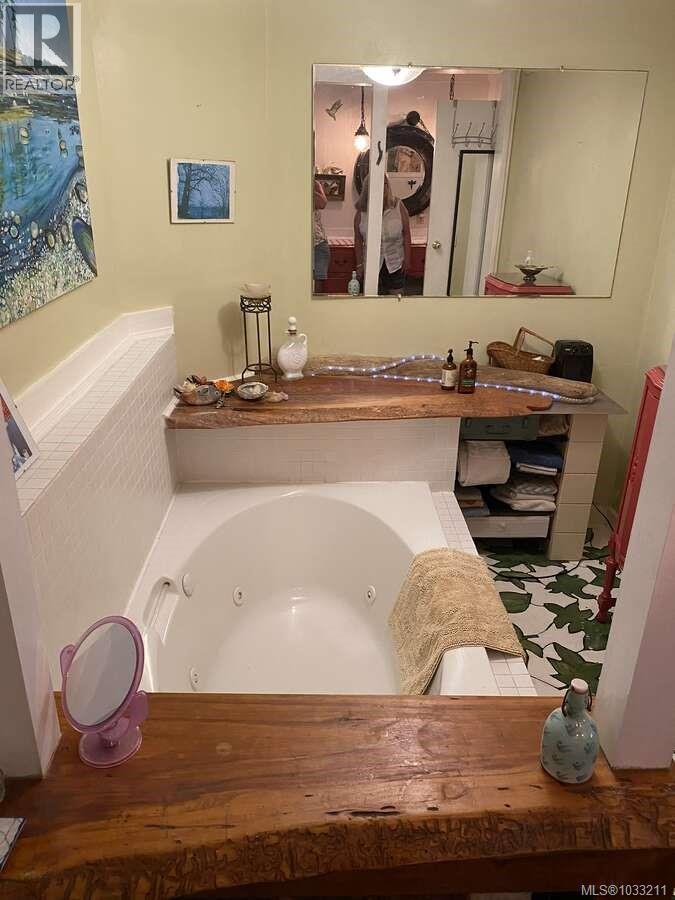 3380 Gunpowder Trail, Hornby Island, British Columbia  V0R 1Z0 - Photo 11 - 1033211