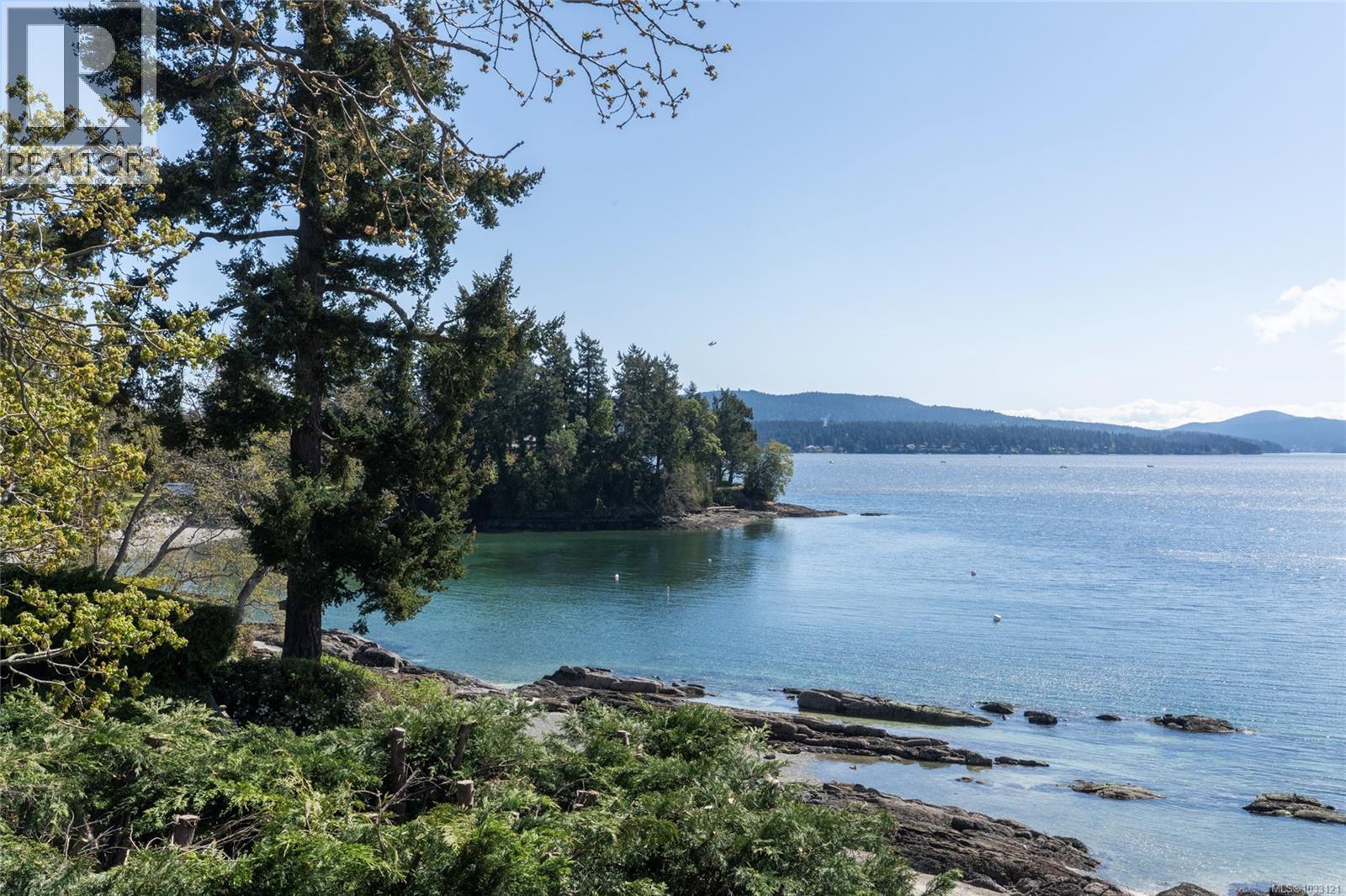 10646 Madrona Dr, North Saanich, British Columbia  V8L 5L8 - Photo 42 - 1033121