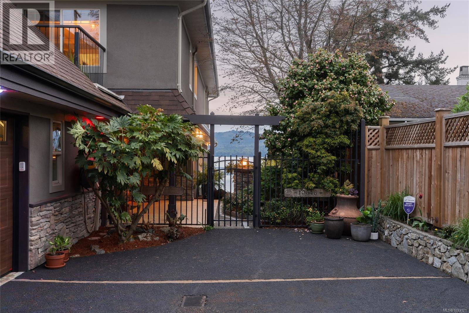 10646 Madrona Dr, North Saanich, British Columbia  V8L 5L8 - Photo 7 - 1033121