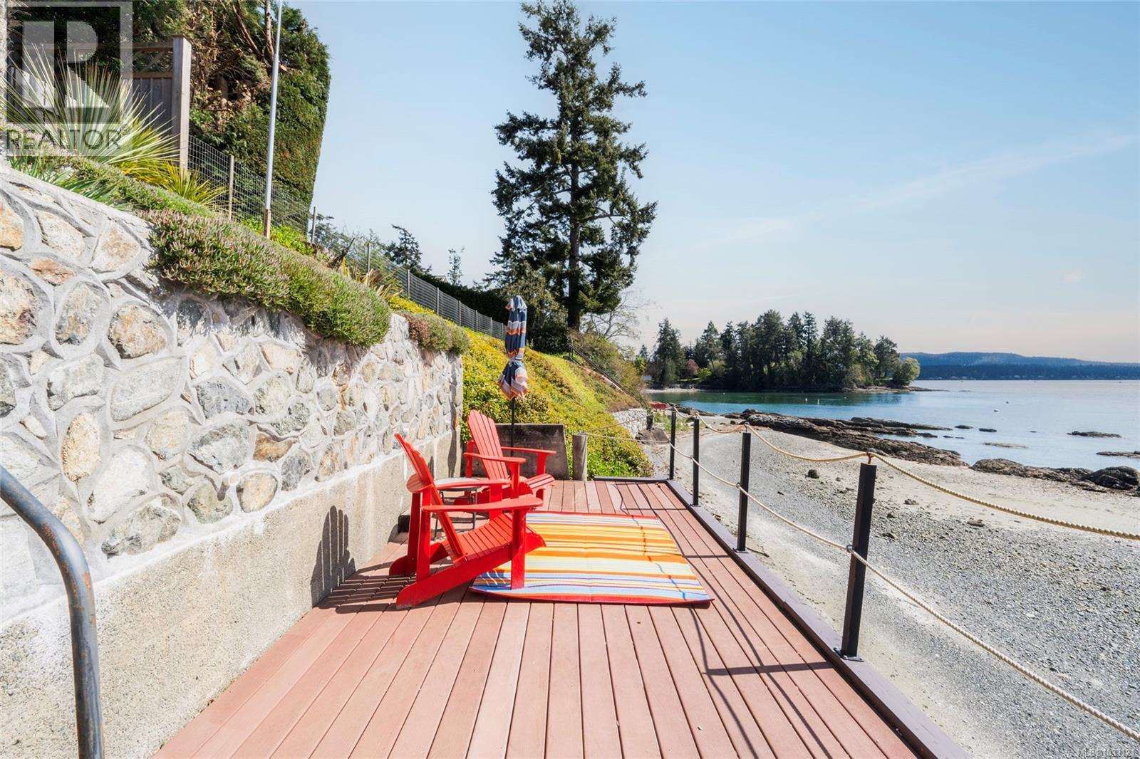 10646 Madrona Dr, North Saanich, British Columbia  V8L 5L8 - Photo 74 - 1033121