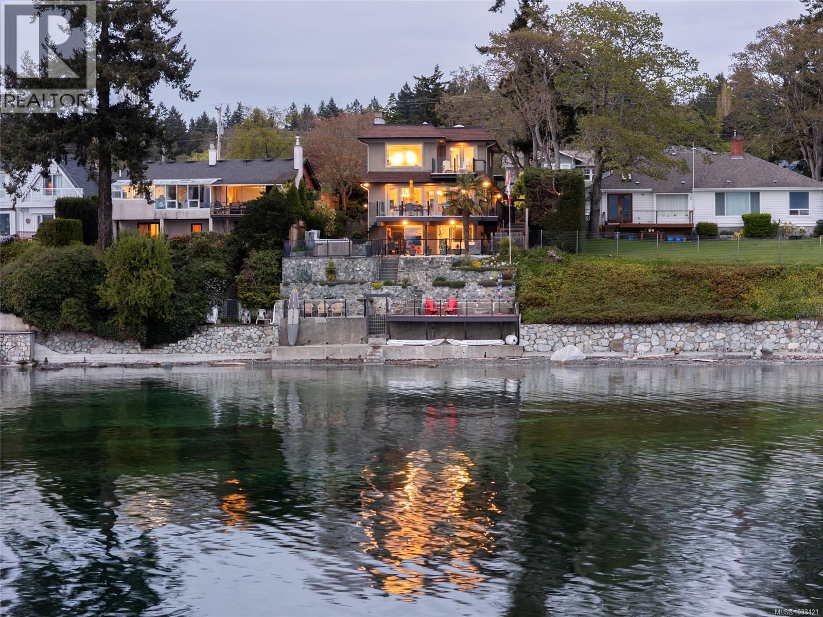 10646 Madrona Dr, North Saanich, British Columbia  V8L 5L8 - Photo 95 - 1033121