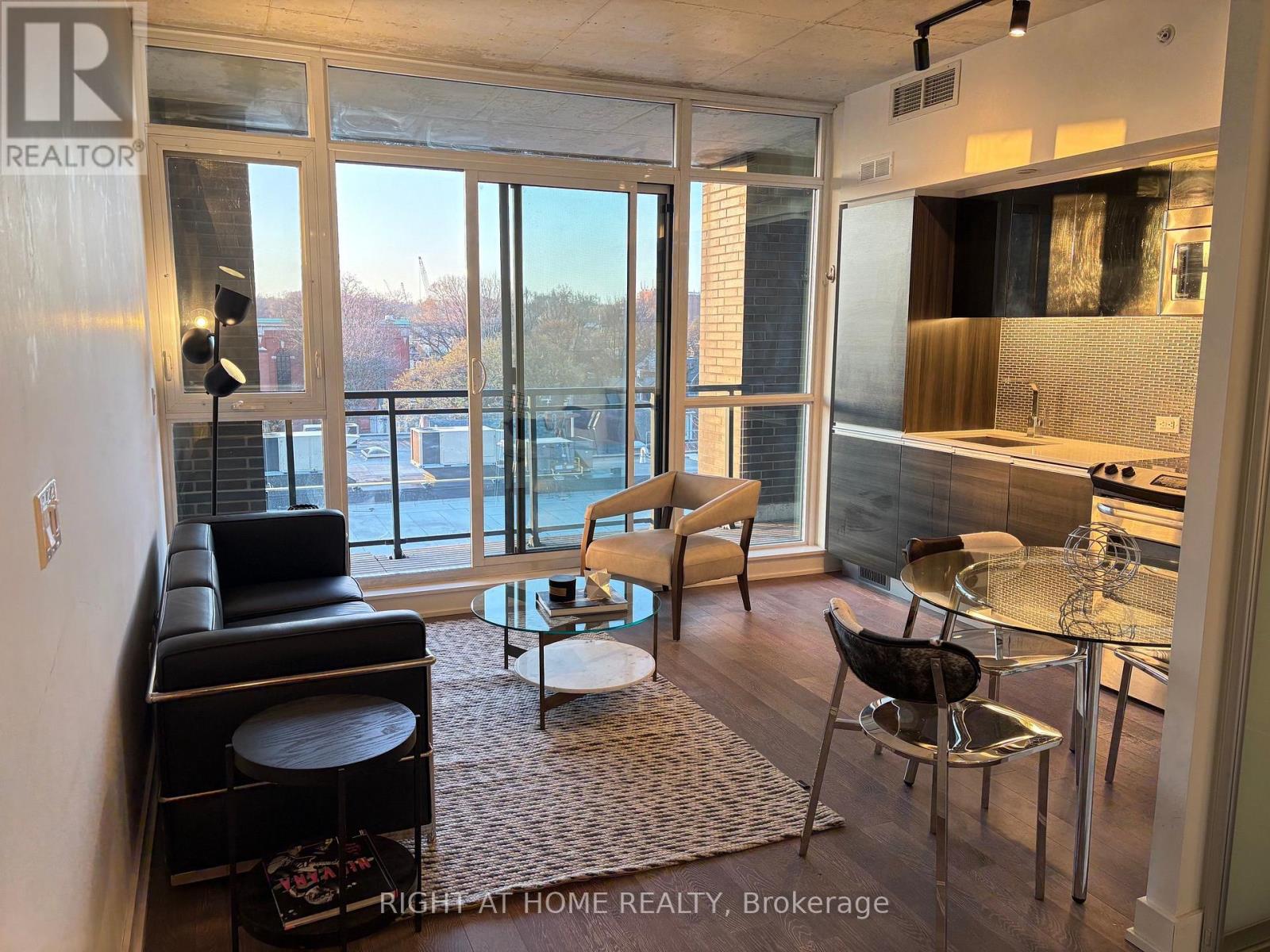 627 - 1190 Dundas Street E, Toronto, Ontario  M4M 0C5 - Photo 5 - E13032664