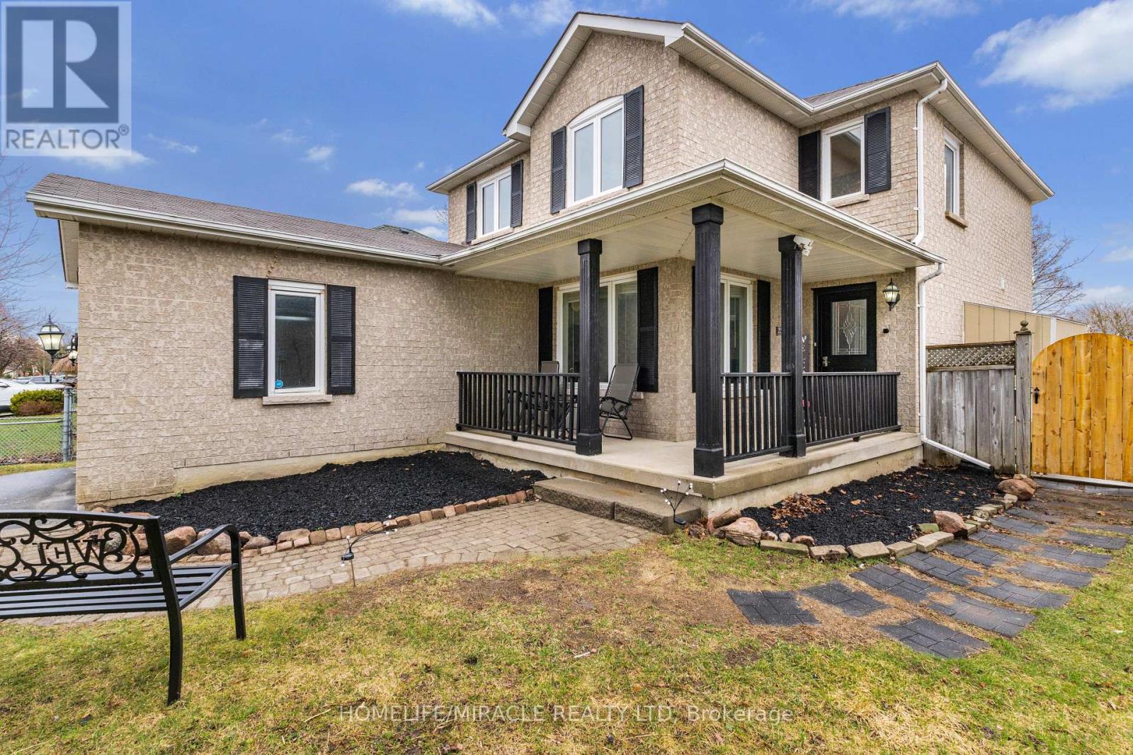 33 Auburn Lane, Clarington, Ontario  L1E 2C3 - Photo 5 - E13032786