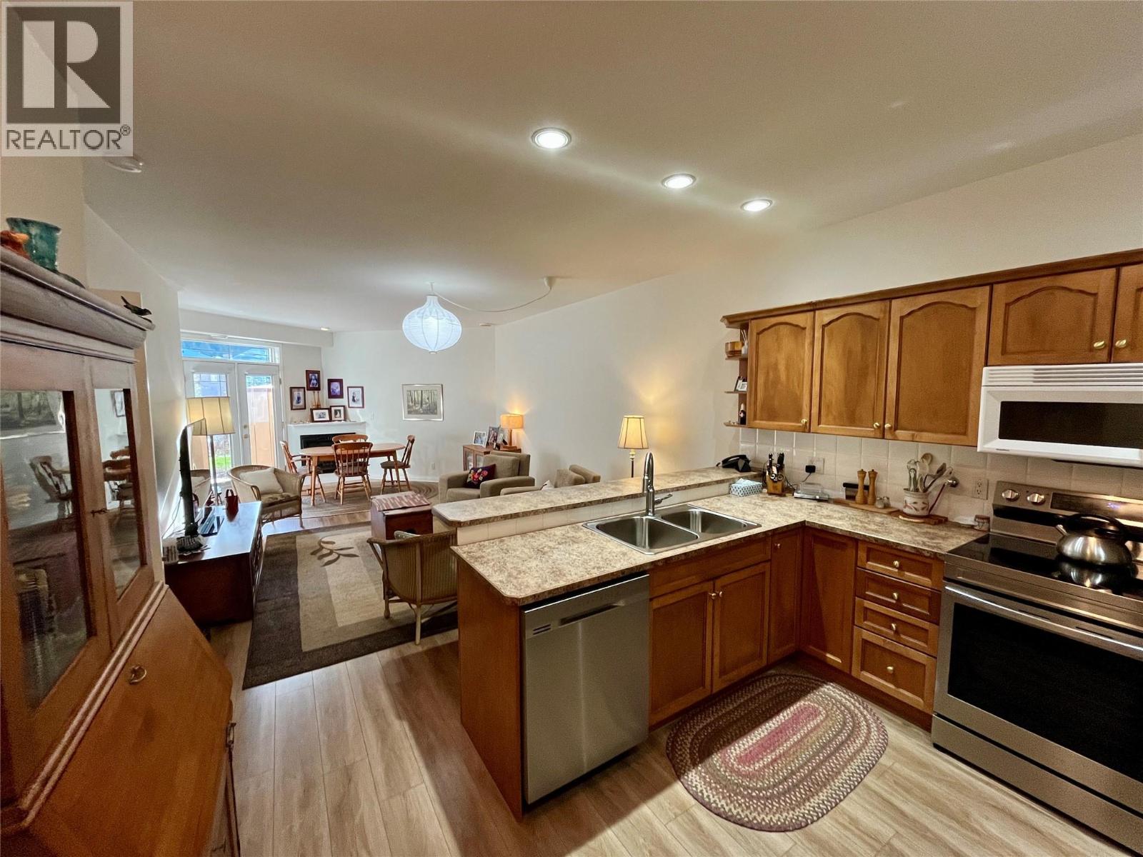 714 Riverside Avenue Unit# 32, Sicamous, British Columbia  V0E 2V1 - Photo 6 - 10383756