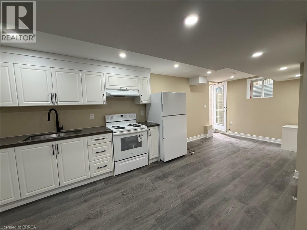 116 Blackburn Drive, Brantford, Ontario  N3T 6S2 - Photo 3 - 40822729