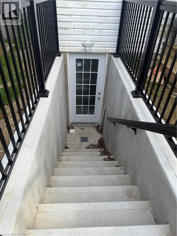 116 Blackburn Drive, Brantford, Ontario  N3T 6S2 - Photo 2 - 40822729