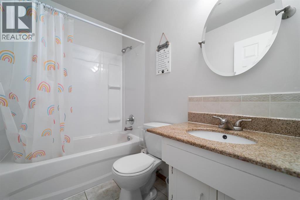 6609 Enevold Drive, Camrose, Alberta  T4V 3J9 - Photo 16 - A2301648