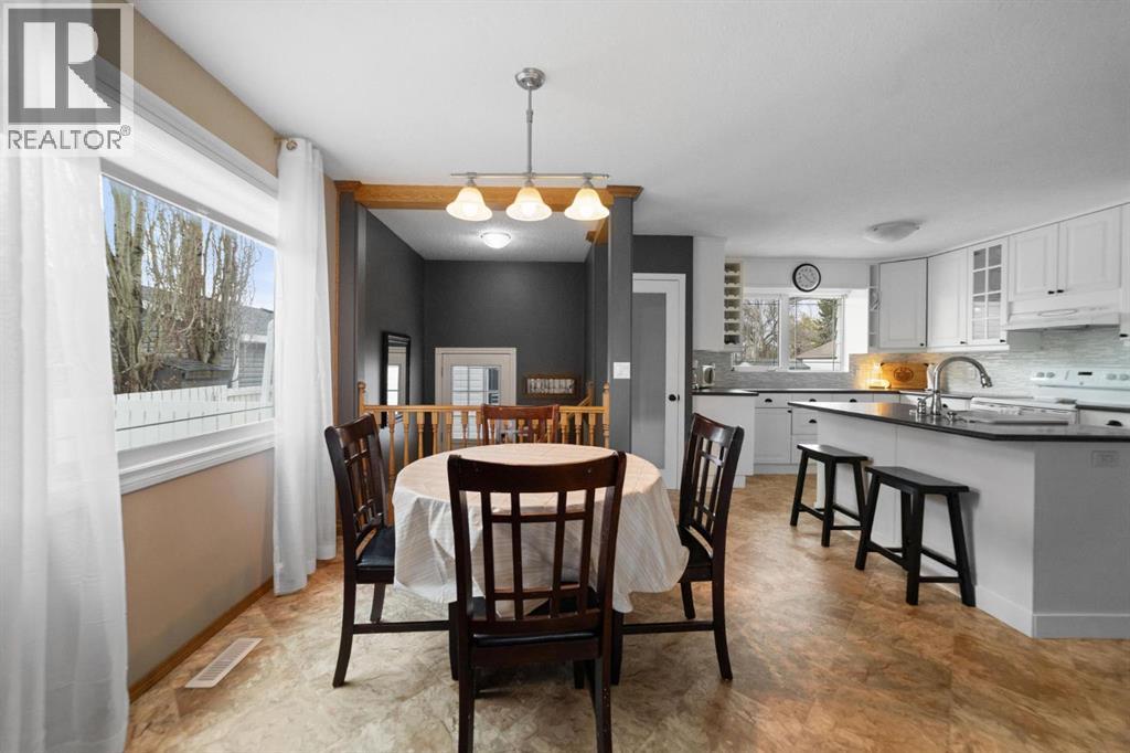 6609 Enevold Drive, Camrose, Alberta  T4V 3J9 - Photo 9 - A2301648