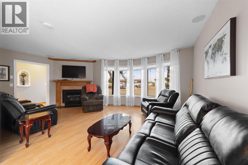 6609 Enevold Drive, Camrose, Alberta  T4V 3J9 - Photo 7 - A2301648