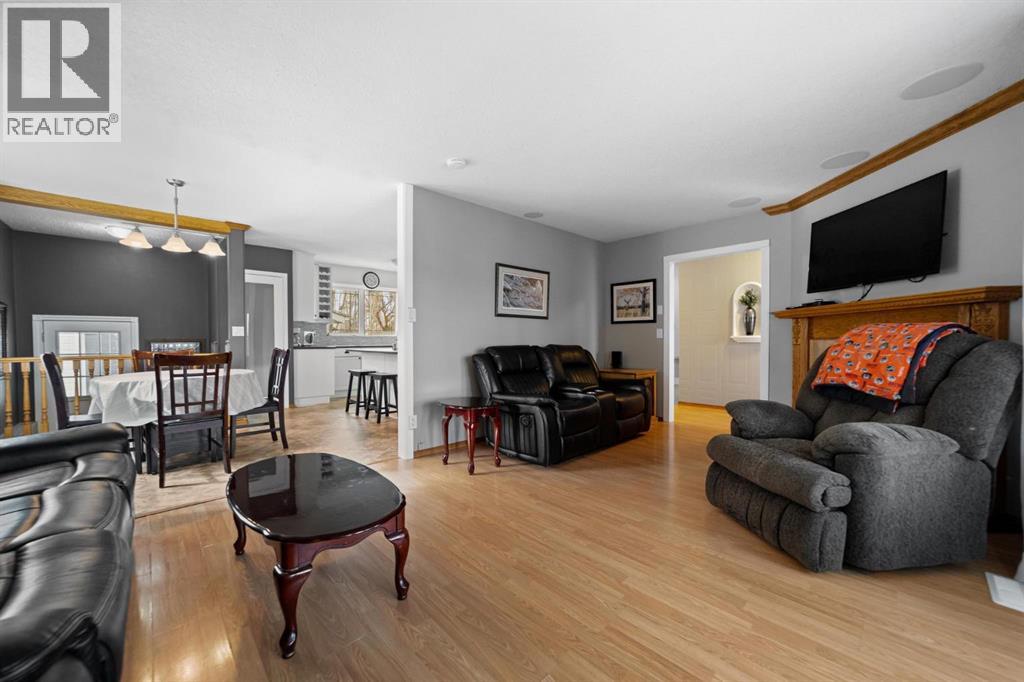 6609 Enevold Drive, Camrose, Alberta  T4V 3J9 - Photo 8 - A2301648