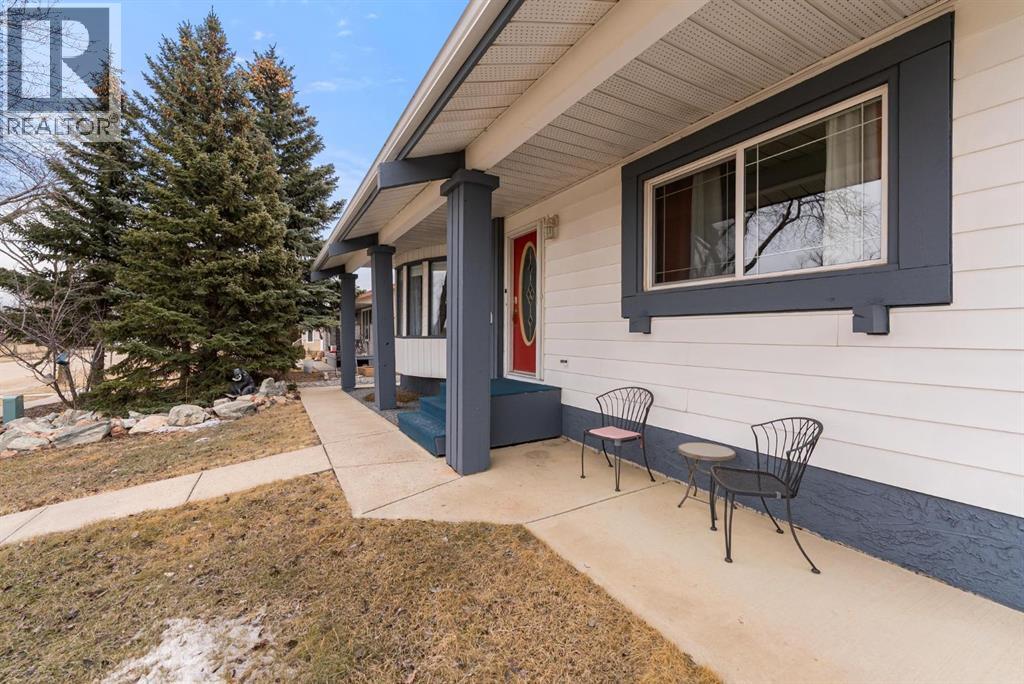 6609 Enevold Drive, Camrose, Alberta  T4V 3J9 - Photo 3 - A2301648