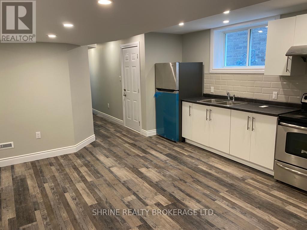 Lower Unit - 2779 Doyle Drive, London South, Ontario  N6M 0G6 - Photo 5 - X13033144