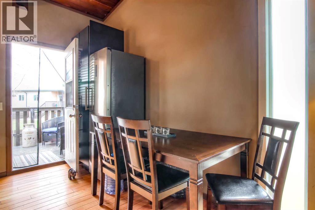 172 Oaktree Lane Sw, Calgary, Alberta  T2V 4E4 - Photo 12 - A2302781