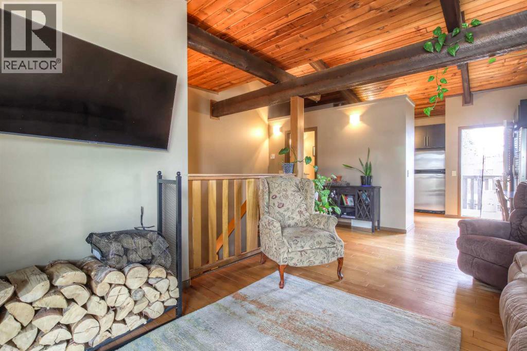 172 Oaktree Lane Sw, Calgary, Alberta  T2V 4E4 - Photo 8 - A2302781