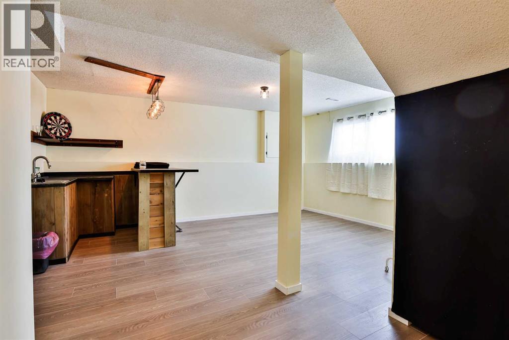 113 Cayuga Crescent W, Lethbridge, Alberta  T1H 6K5 - Photo 12 - A2302017