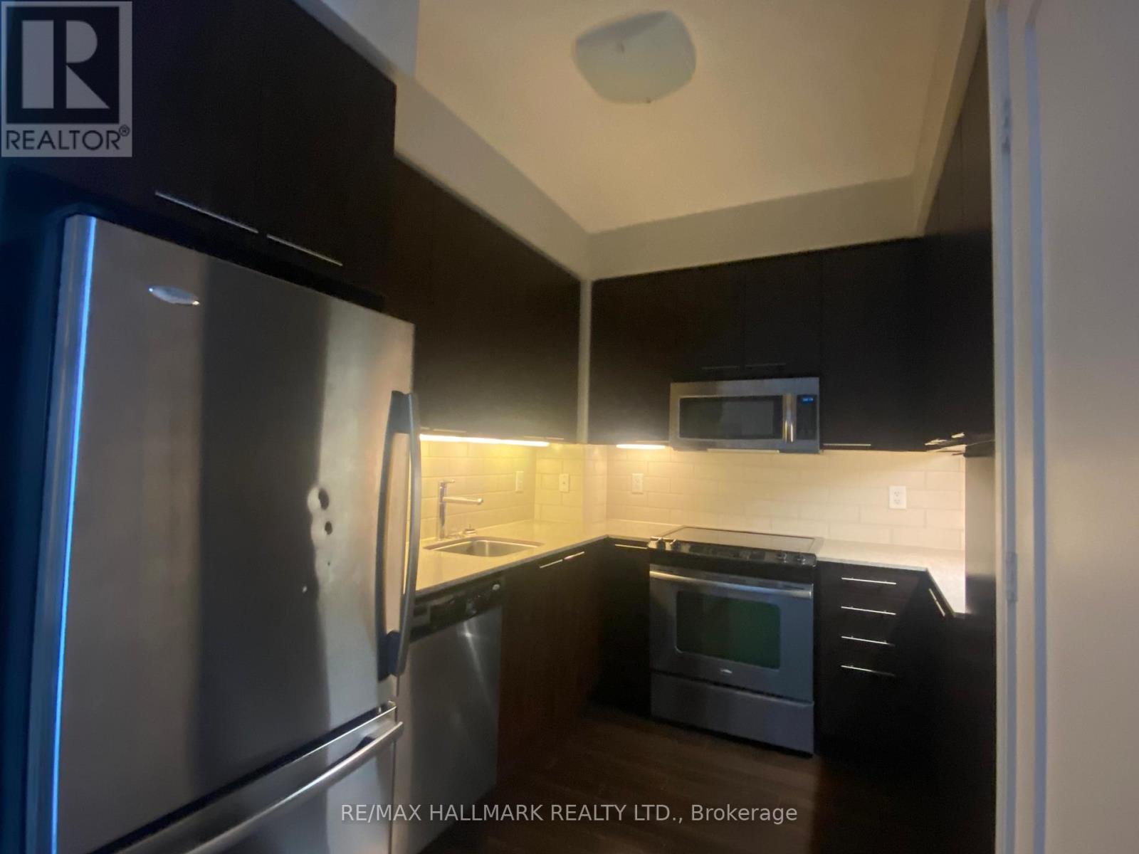 811 - 70 Roehampton Avenue, Toronto, Ontario  M4P 1R2 - Photo 7 - C13033174