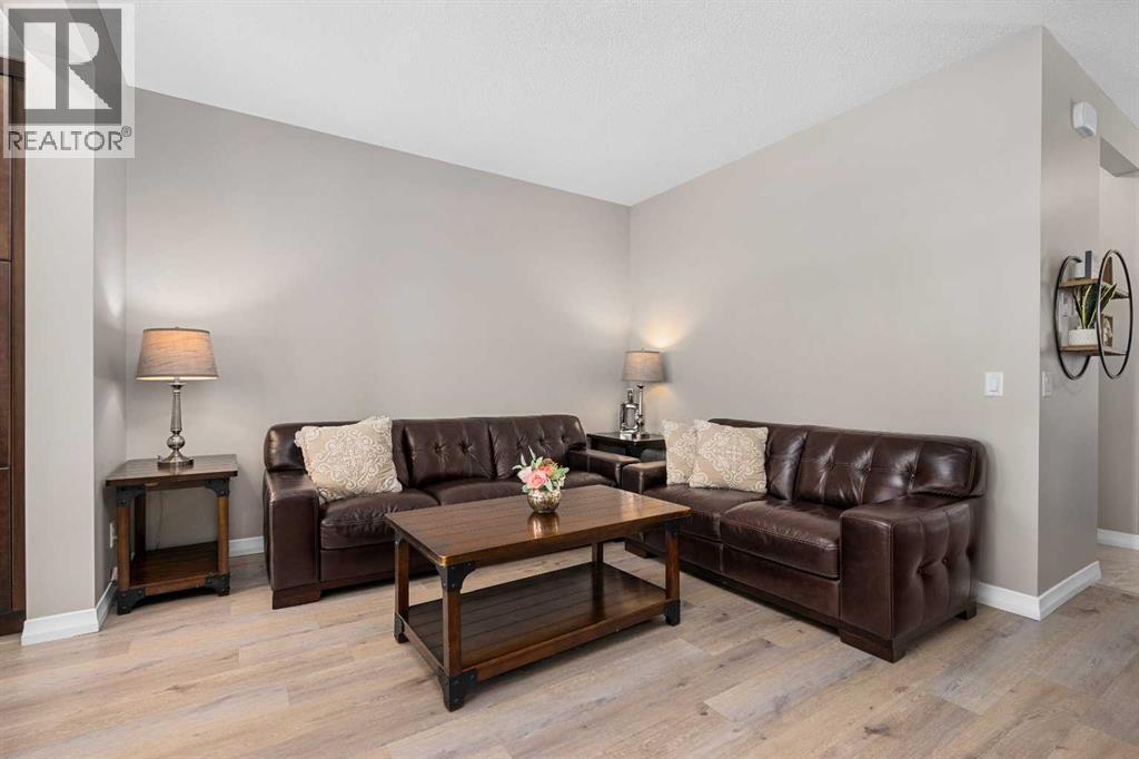 58 Kingfisher Crescent Se, Airdrie, Alberta  T4A 0X5 - Photo 4 - A2290224