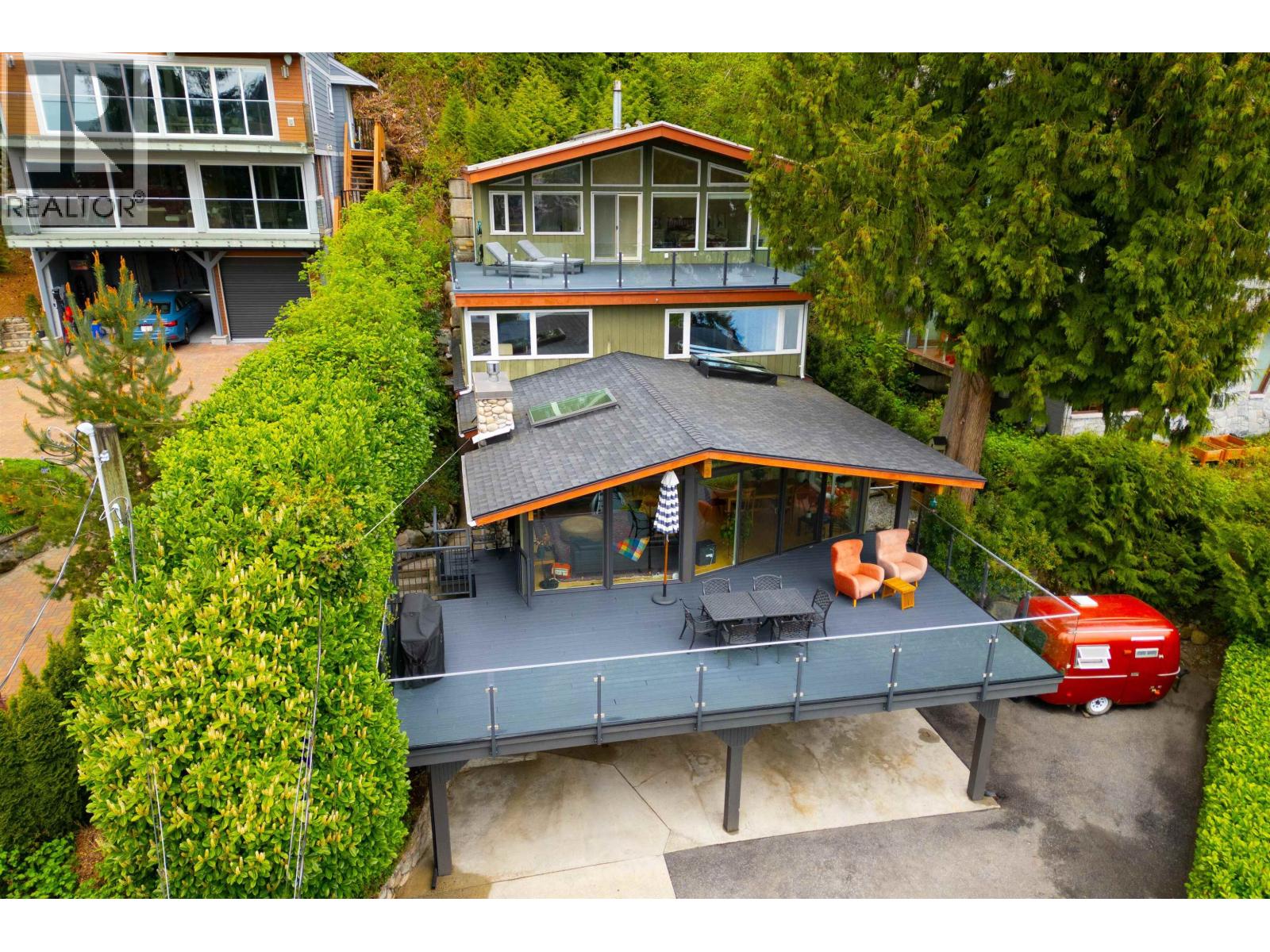 2873 Panorama Drive, North Vancouver, British Columbia  V7G 1V7 - Photo 3 - R3114904