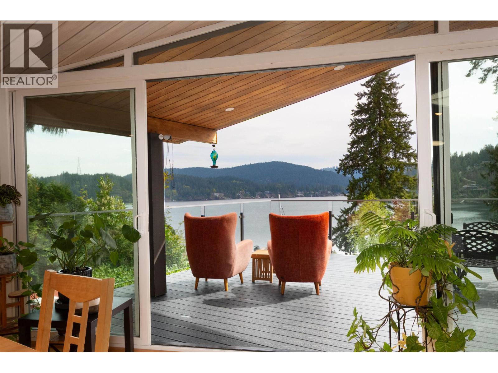 2873 Panorama Drive, North Vancouver, British Columbia  V7G 1V7 - Photo 9 - R3114904