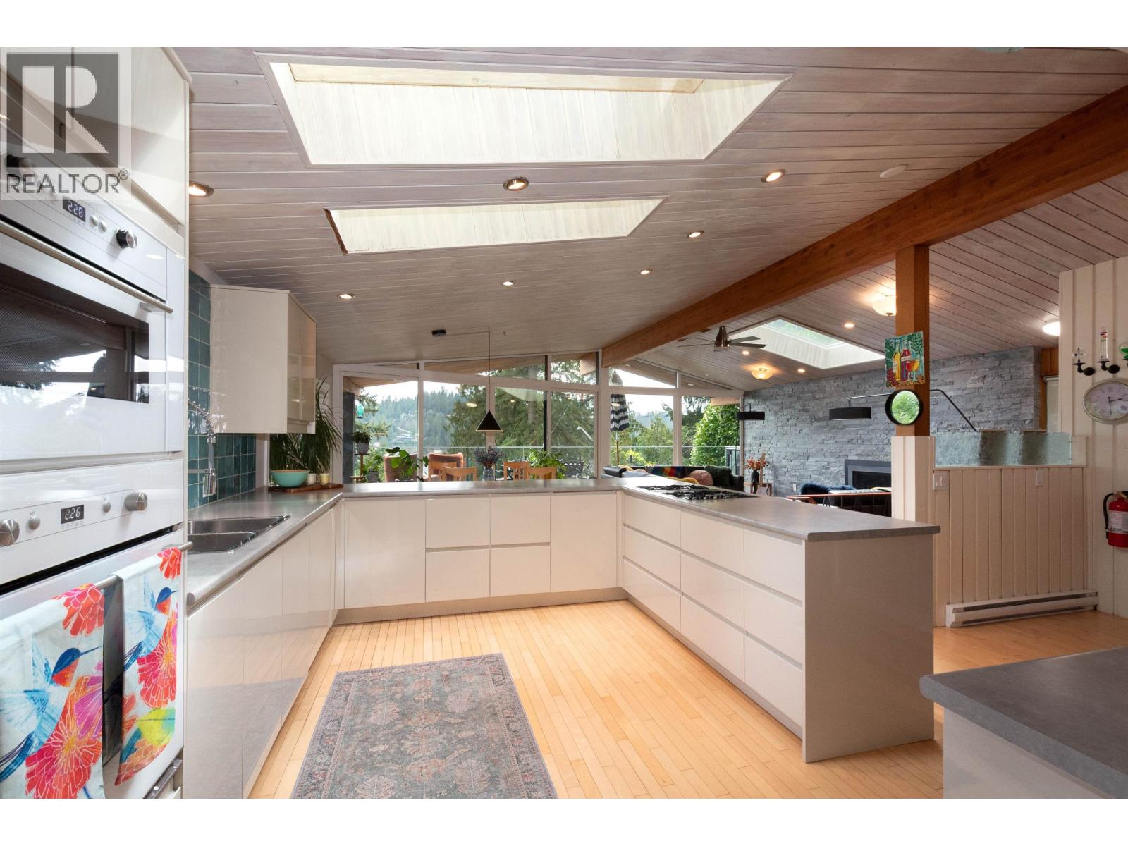 2873 Panorama Drive, North Vancouver, British Columbia  V7G 1V7 - Photo 14 - R3114904