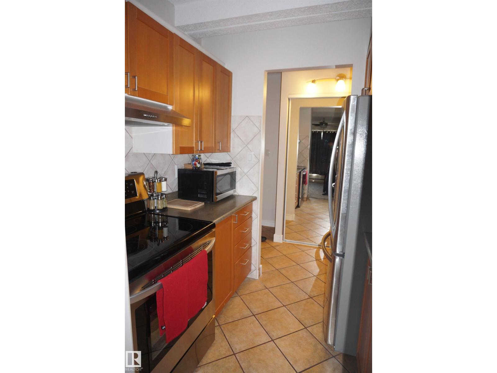 #1703 9918 101 St NW, Edmonton, Alberta  T5K 2L1 - Photo 11 - E4475088