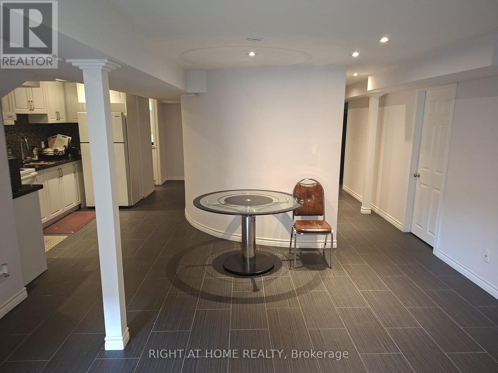 Bsmt 1 - 16 Morbank Drive, Toronto, Ontario  M1V 2M2 - Photo 10 - E13033140