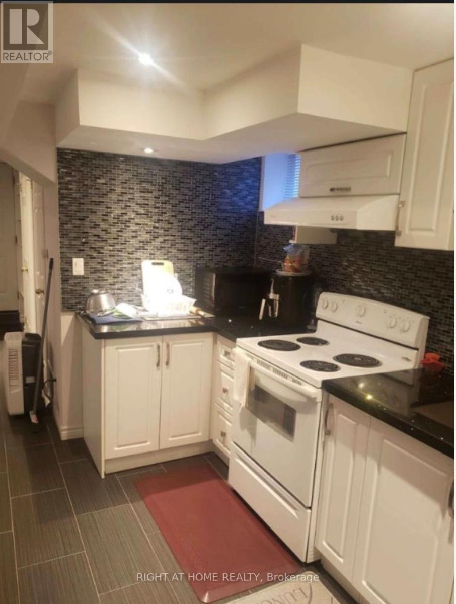 Bsmt 1 - 16 Morbank Drive, Toronto, Ontario  M1V 2M2 - Photo 3 - E13033140