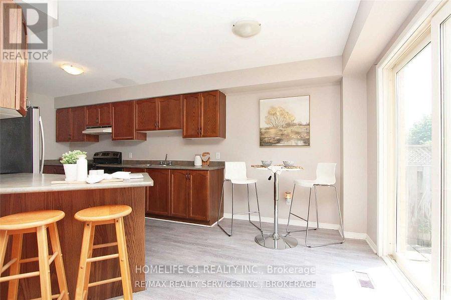 1822 Dalhousie Crescent, Oshawa, Ontario  L1G 8C5 - Photo 2 - E13033190