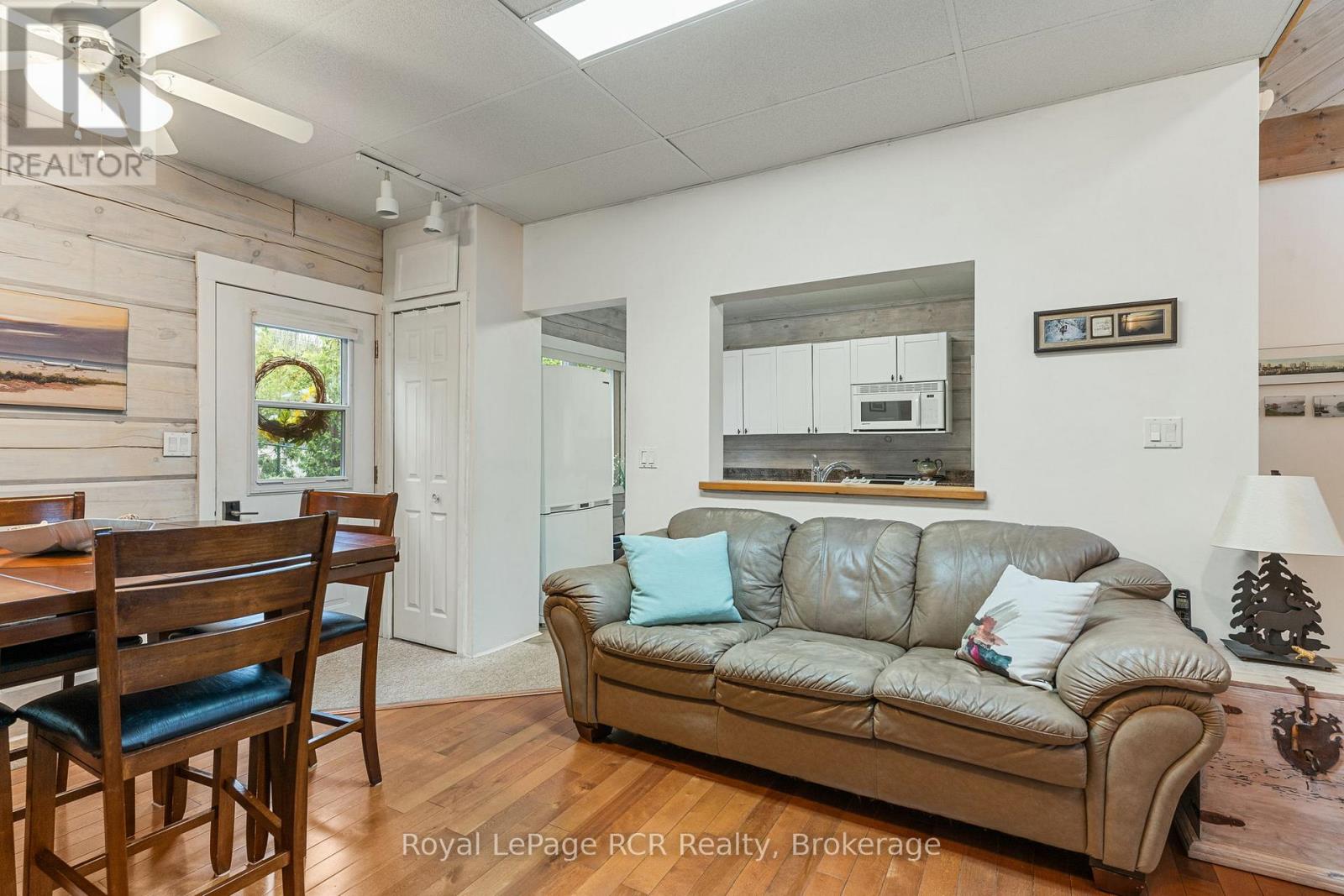 183 Lakeshore Road, Georgian Bluffs, Ontario  N0H 2T0 - Photo 6 - X13033182